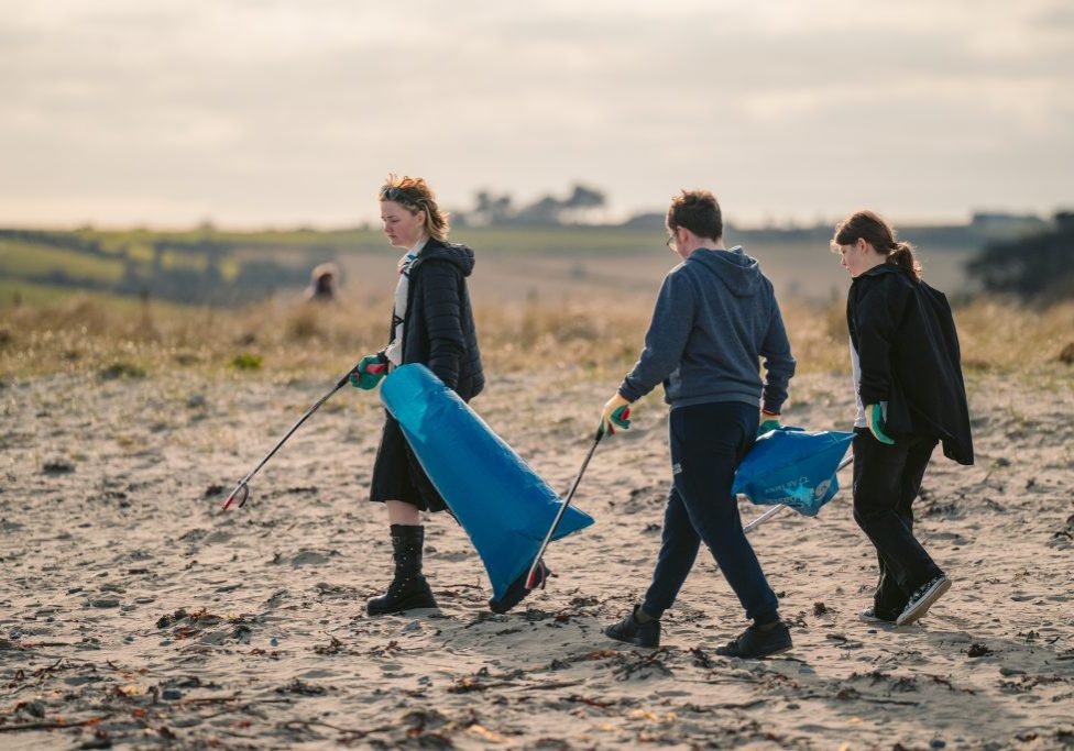 Beachclean_ScottDagg_Biorbic_NativeEvents_CleanCoasts_2025-8