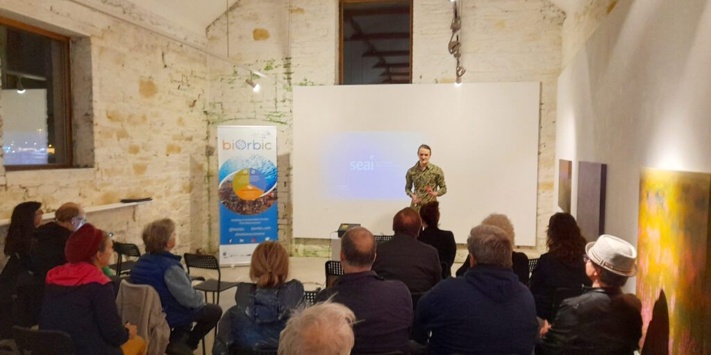 Youth Event Generation Glas